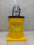 40L K-Max Italy Pneumatic Grease Bucket - 2