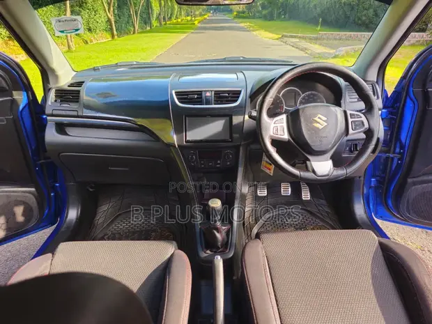 Suzuki Swift Sport 2012 Blue - 1