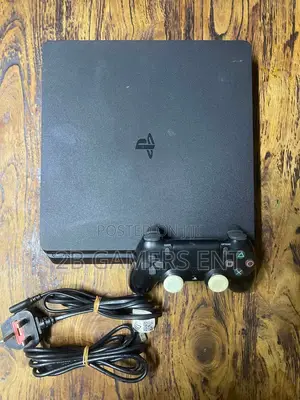 PlayStation 4 Slim 500GB - Updated Software
