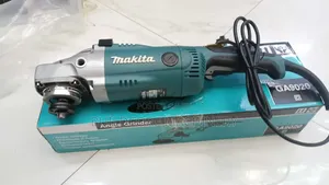 Makita 2100W 9" Angle Grinder GA9020