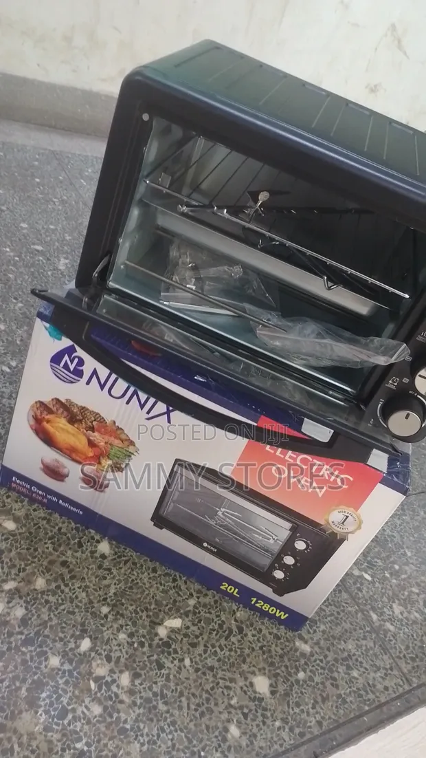 Nunix E20-R 1280W Countertop Electric Oven - 1