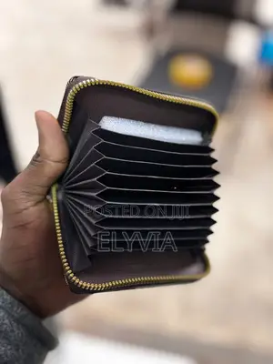 Designer Card Holder - Gray Textured Zip-Around
