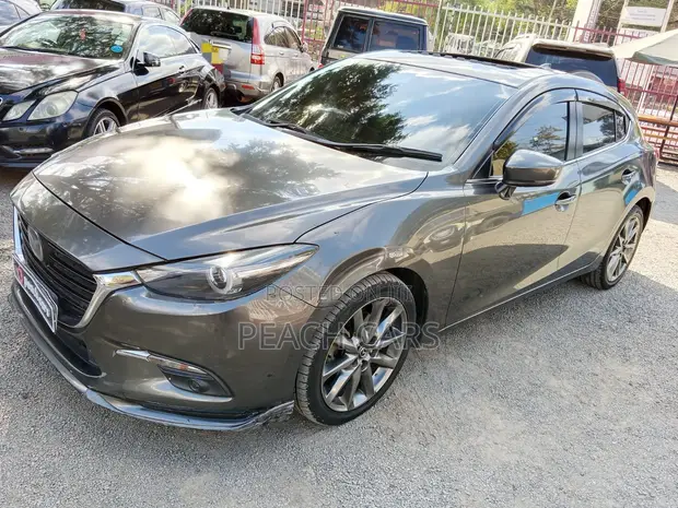 Mazda Axela 2017 Gray - 1
