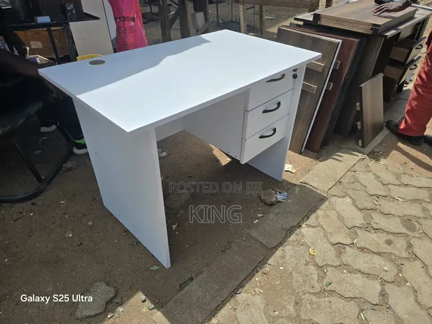 Boss Office Products Height Adjustable Desk (Max 75cm) - 1