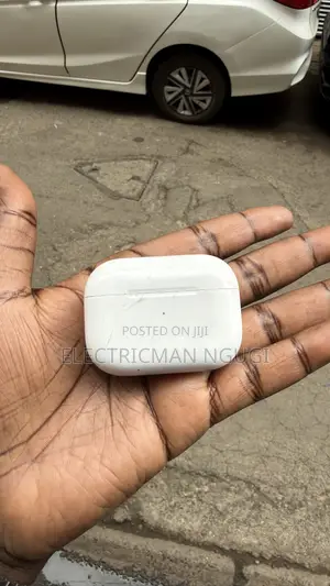 Apple AirPods Pro (2nd Generation)