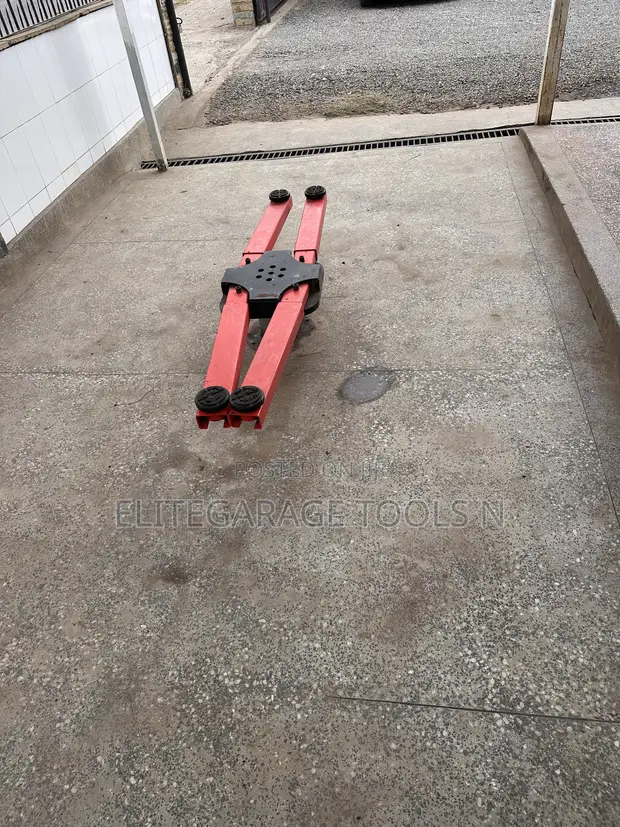 Heavy Duty Sunshine Italy Single Post Lift - 1