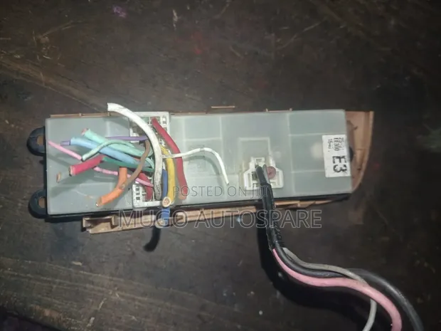 Nissan Tiida Main Switch - 1