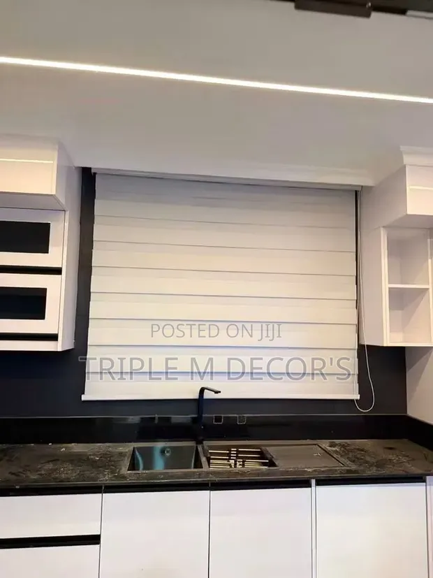 Waterproof Horizontal Blinds for Kitchen & Offices - 1