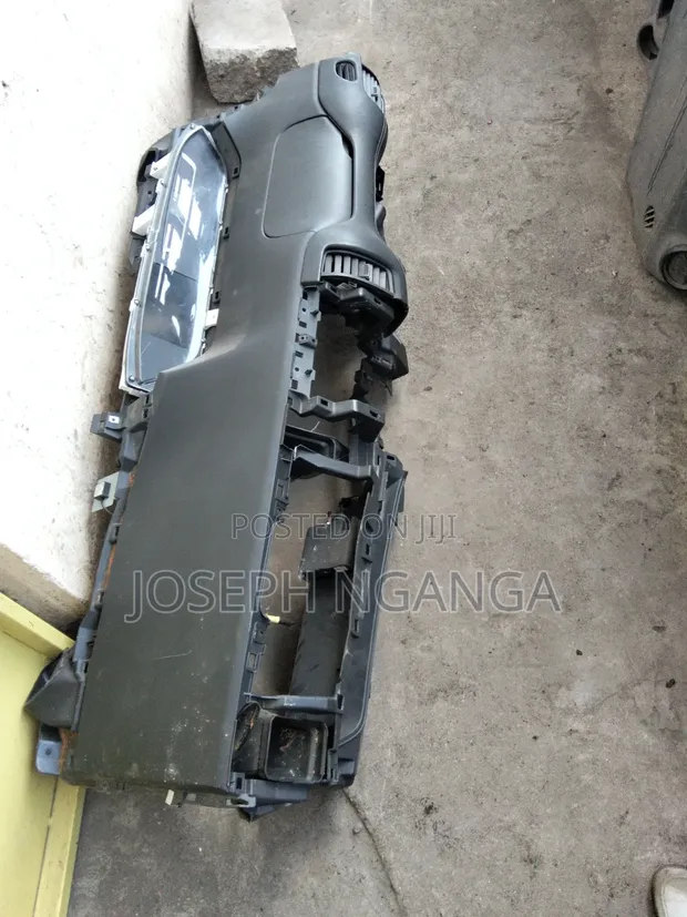 Nissan Serena C27 Dashboard Airbag - 1