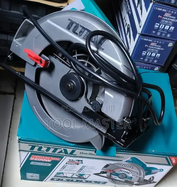 Total 2000W Professional Circular Saw - 1