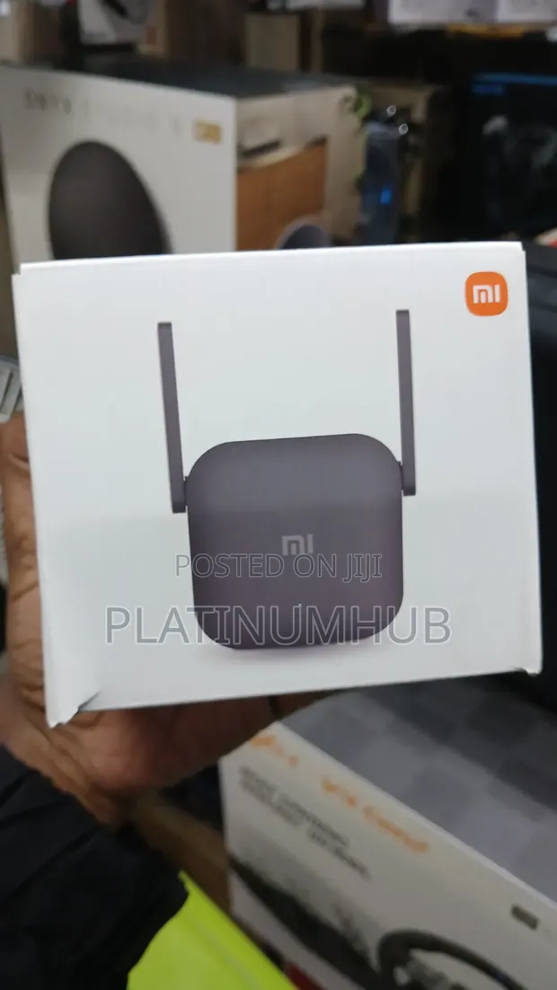 Xiaomi Mi Extender Pro 300Mbps Wi-Fi Repeater - 1