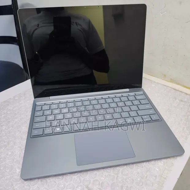 Microsoft Surface Laptop Go 2 - 8GB RAM, 256GB SSD - 1