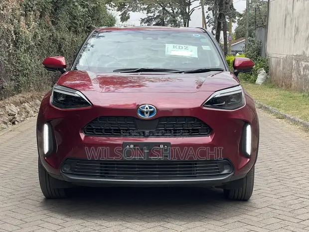 Toyota Yaris Cross Hybrid 2021 Maroon - 1