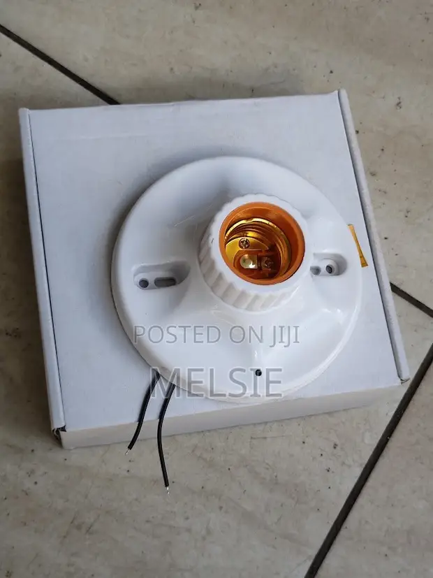 Bulb Holder Hidden Camera with Wide Angle View - 1