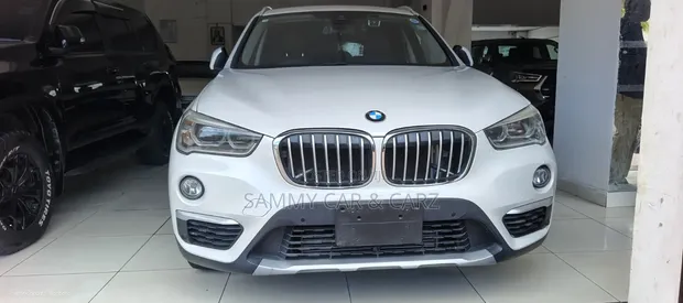 BMW X1 xDrive20i 2019 - Fully Loaded - 1