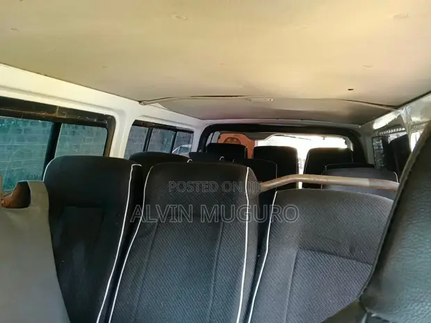 Toyota HiAce Commuter 2014 - 1