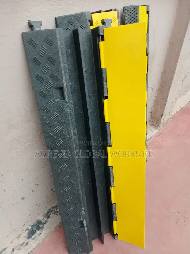 Premium 2-Way Cable Ramp - 1