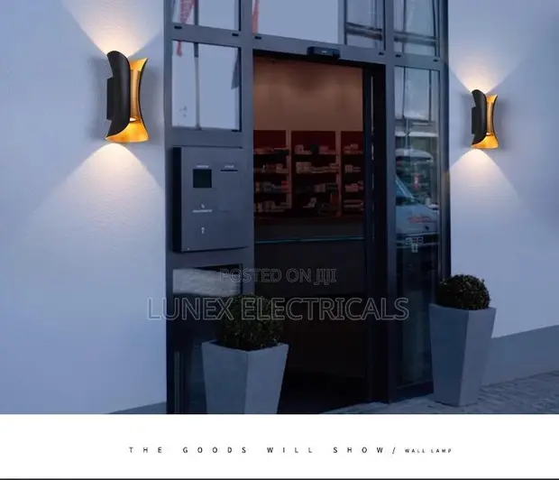 Exterior Wall Mounted Garden Porch Light (Up/Down) - 1