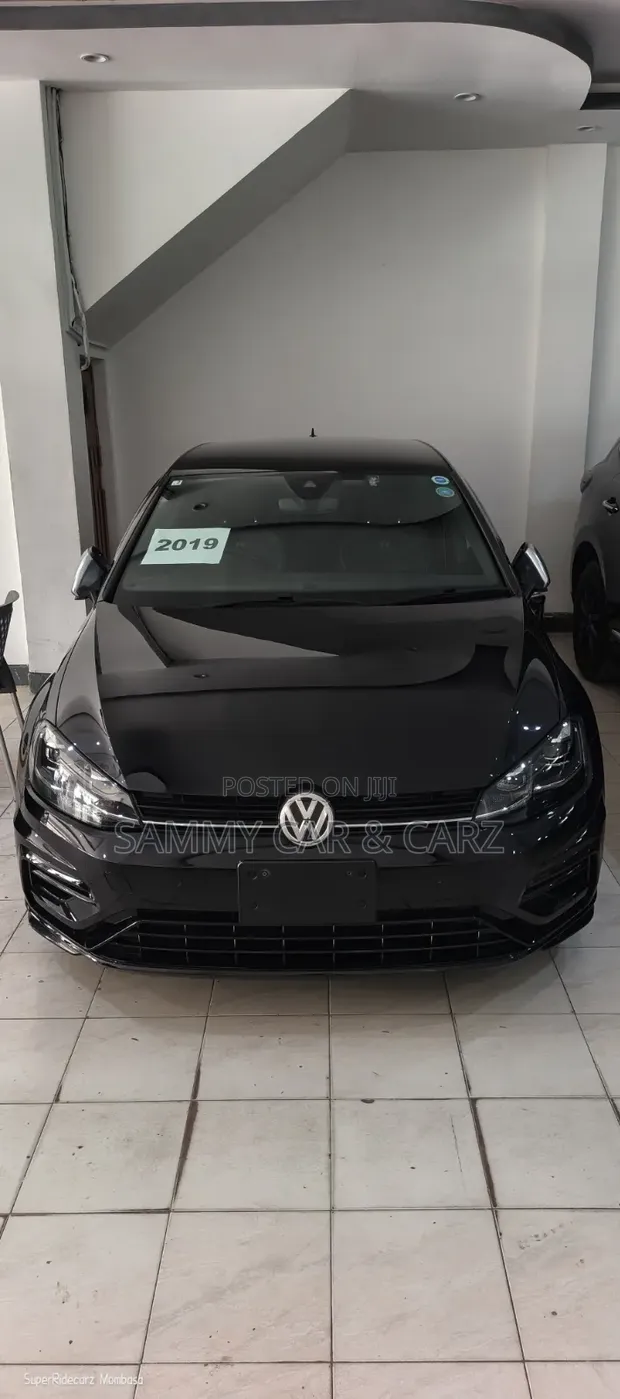 Volkswagen Golf R 4-Door w/DCC & Navigation 2019 Black - 1