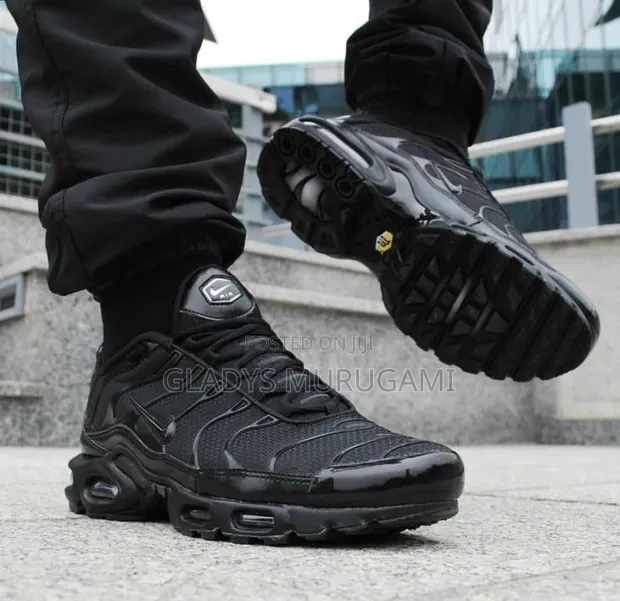 Nike Tn Black Sneakers - 1