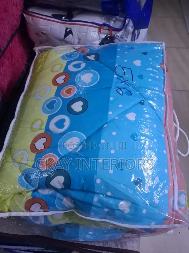Brand New Flowered Duvet Set (5x6ft) - 1