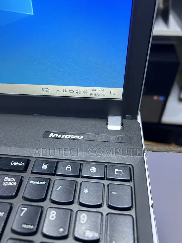 Lenovo ThinkPad Edge E540 Laptop - 1