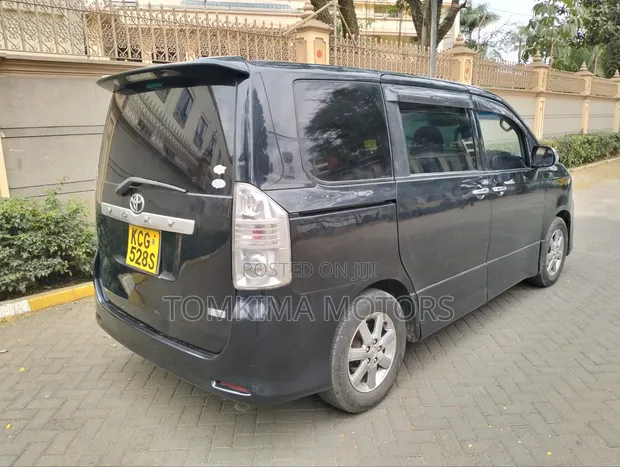 Toyota Voxy 2009 Black - 1