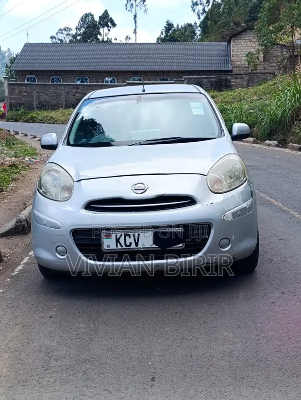 Nissan March 2012 Silver - 1