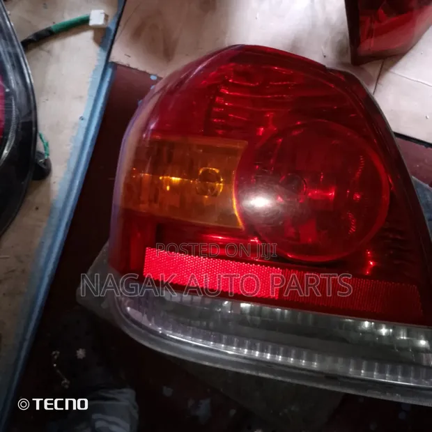 Toyota Platz 2005 Taillight - 1