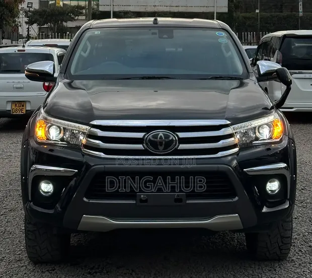 Toyota Hilux Double Cab 2018 - Matt Black - 1