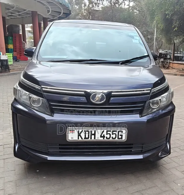 Toyota Voxy 2015 Blue - 1