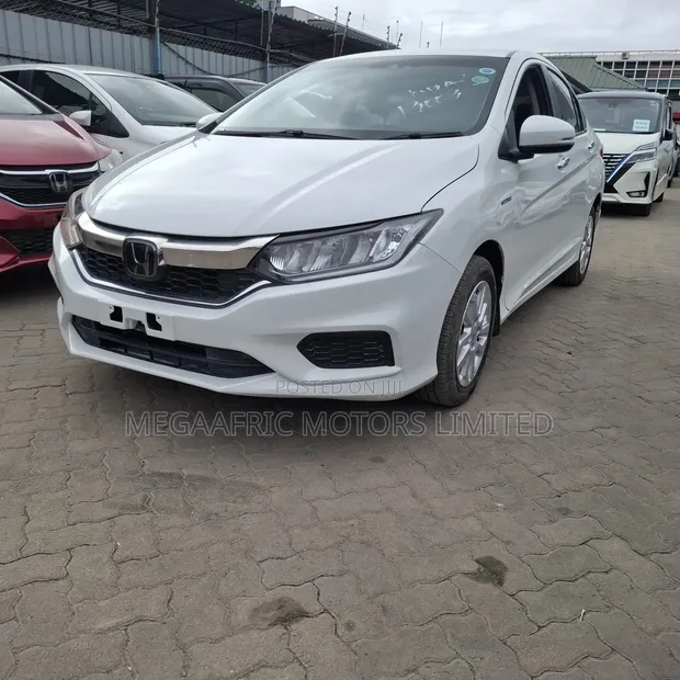 Honda Grace 1.5 Hybrid FWD 2019 White - 1