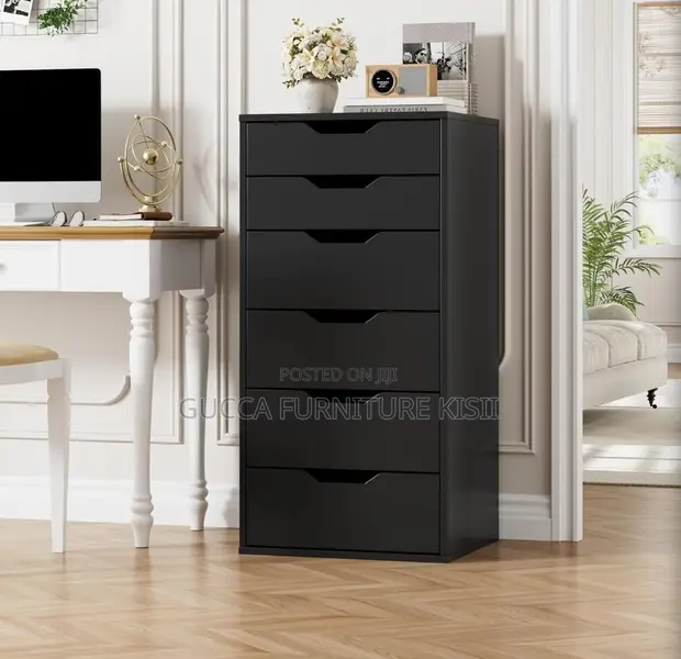 Ergonomic Standing Mirror with Castors - 1
