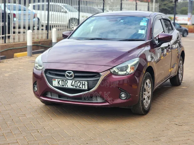 Mazda Demio 2018 Maroon - 1