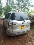 Toyota Sienta 1.5 Hybrid FWD 2018 - Silver - 3