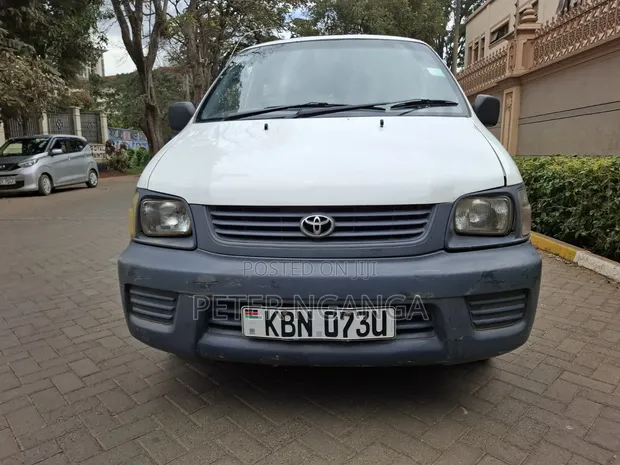 Toyota TownAce 2005 Off White - 1