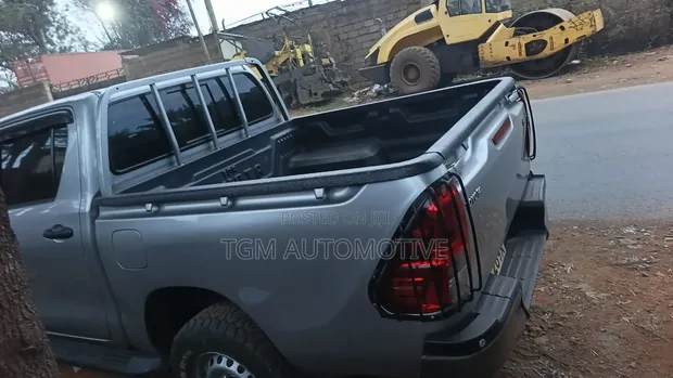 Toyota Hilux Bed Liner - Brand New - 1
