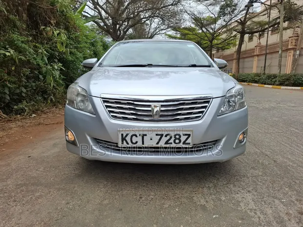 Toyota Premio 1.8 FWD 2013 Silver - 1
