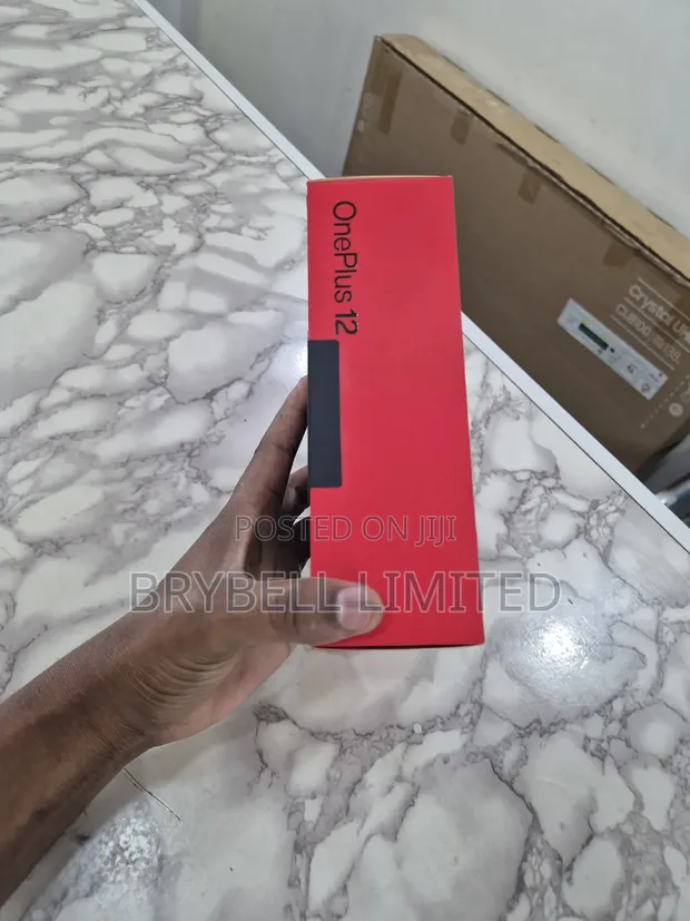 New OnePlus 12 512GB White - 1