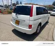 Toyota Isis 2012 White - 4