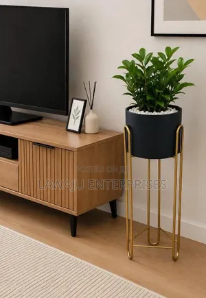 Beautiful Planter - Black