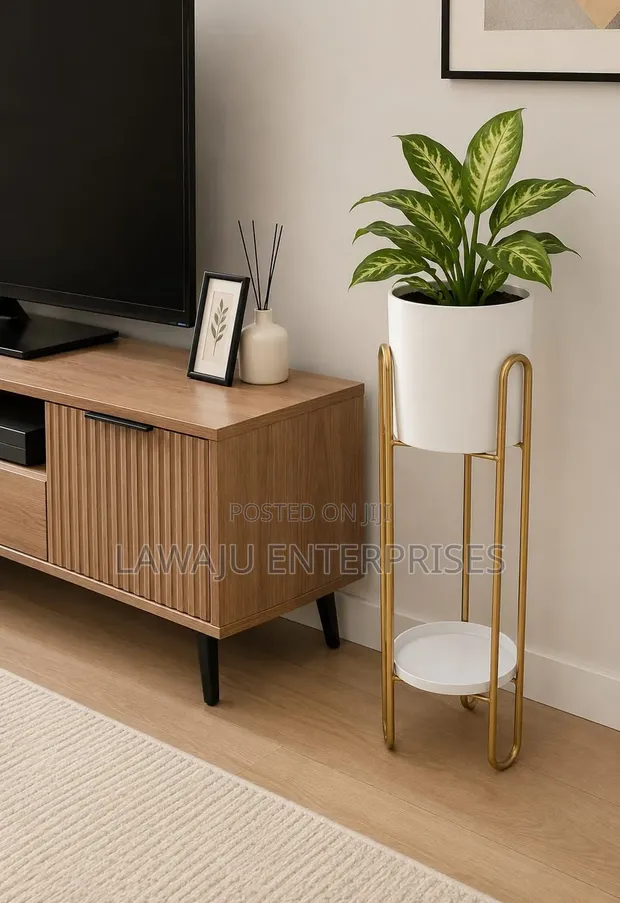 Tripod Planter - 1
