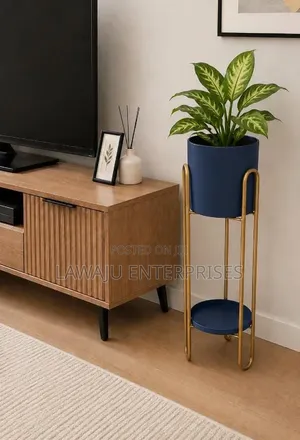Indoor Planter - Black