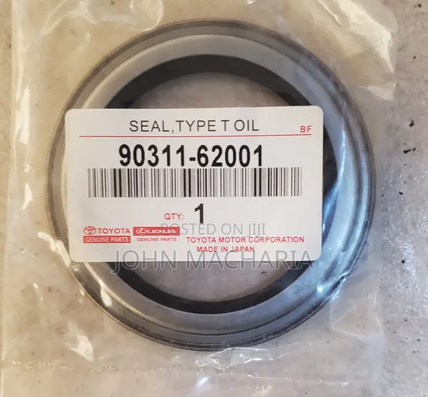 Hub Seal for Toyota Land Cruiser 79 - 1