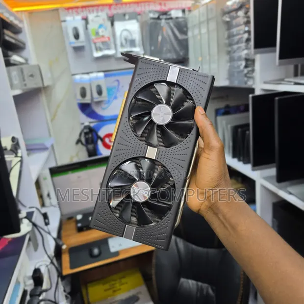 Sapphire Nitro AMD Radeon RX 580 8GB - 1