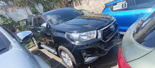 Toyota Hilux Revo Smart Cab Diesel 2.4 AWD 2019 Black - 1