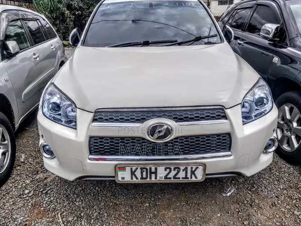 Toyota RAV4 2015 White - 1