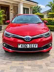 Toyota Auris Hybrid 2015 Red - 1