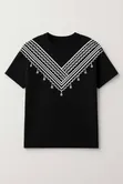 Kitu Shati Nyeusi Stylish na Chapa ya V-Chest ya Jiometri Nyeupe & Fusi - 1
