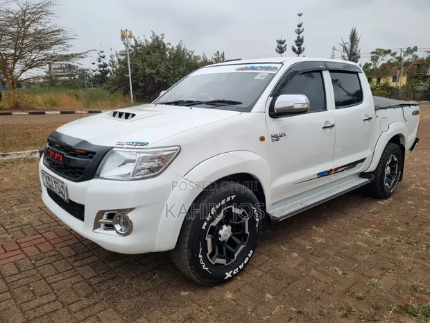 Toyota Hilux 2012 Double Cabin - 1
